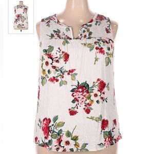 Papermoon super soft sleeveless top, detailed v neck, size 3X